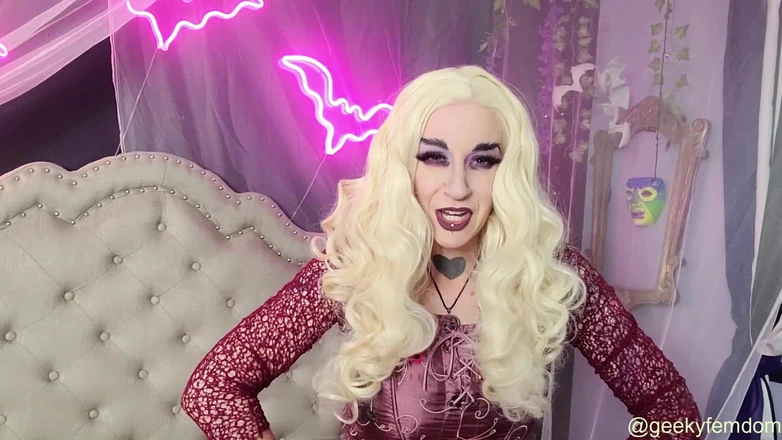 Geeky Femdom: Hocus Pocus Řádí na komických con pannách