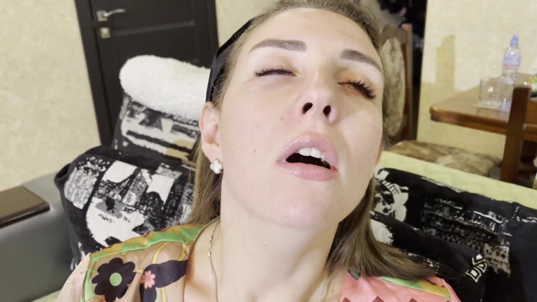 Hottie goddess: Öksürük dumanı alay bakış açısı boğaz