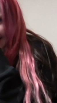 페티쉬 소녀 신시아가 진짜 자지를 얼마나 오래 보여줘야 하는지 보여줘
