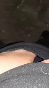 我发现我的邻居在街上的厕所里自慰，我加入了她 - lesbian-illusion