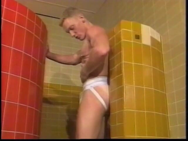 Gays Case: Gay stud enjoys getting his ass hole fucked hard by...