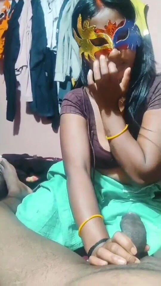 Sita Kumari: Il cognato mi ha fatto succhiare il suo cazzo per...