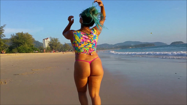 Sandra Latina: Jalan di pantai