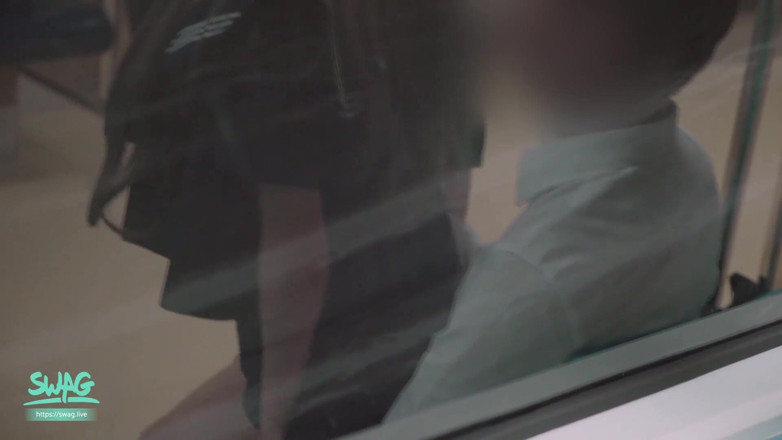 SWAG.live: Sammlung: Mitternacht u-bahn-fick von zufälligem Typen.