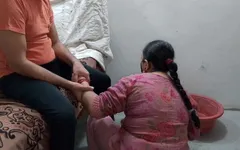 Malik ngentot pembantu india yang lagi kerja di rumahnya - video ngomong jorok