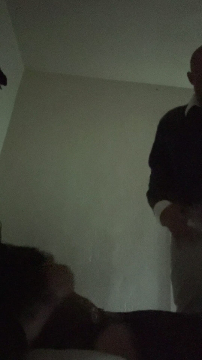 Reno Hot Wife: Aldatan evli kadın komşuyu kahve içmek için davet ediyor