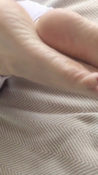 Jaké sexy prsty a chodidla! Smyslné footjob