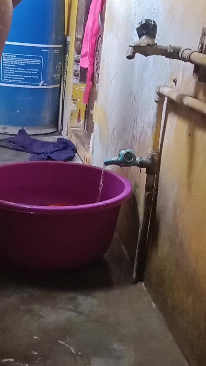 Tamil Anti Uma: Rekaman seks diam-diam adik tiriku diam-diam