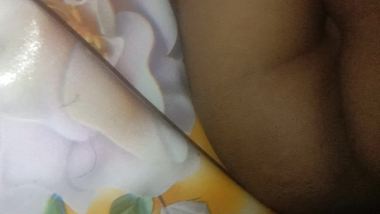 Mon Magura: Pure virgin girl parte 1 mostra sua bunda grande e apertada
