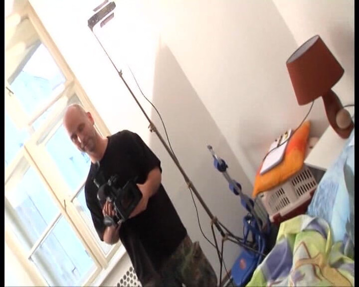 Deutschland Porno X: 操大奶子黑发女郎在试镜直到她被内射