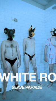 The White room - หยอกล้อและทุบตี