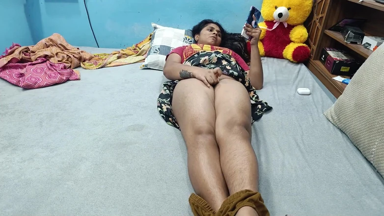 Vaigavarun45: Vaishnavy masturbiert und harter sex mit Sharun raj, Mallu paar...