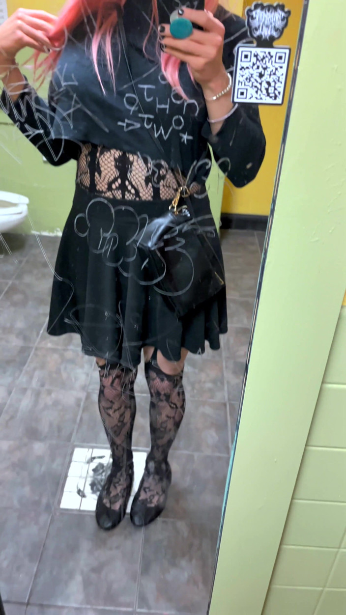 Sissy Bailey Wilde: Aventuri de efeminat