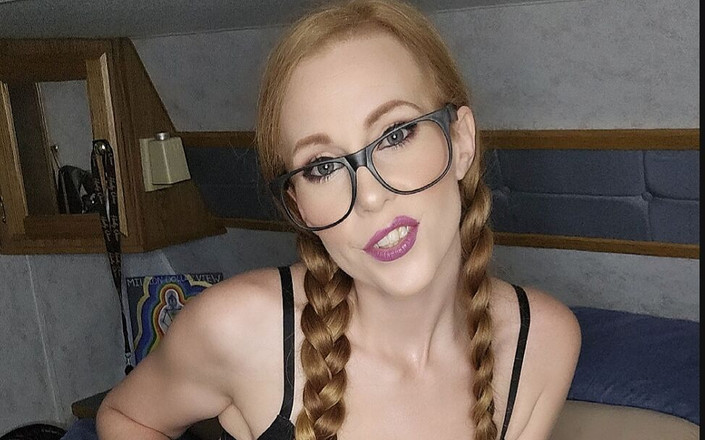 Tushytech: Matahari terbenam membentangkan kakinya