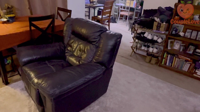 CoupleLove91783: Üvey anne sik fotoğraflarını gördü