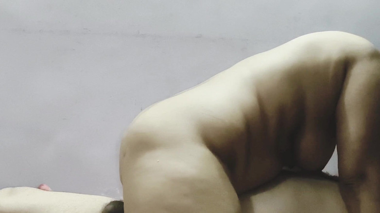 Riya Jannu: Desi Bhabhi przyłapała na seksie ze swoim przyrodnim bratem