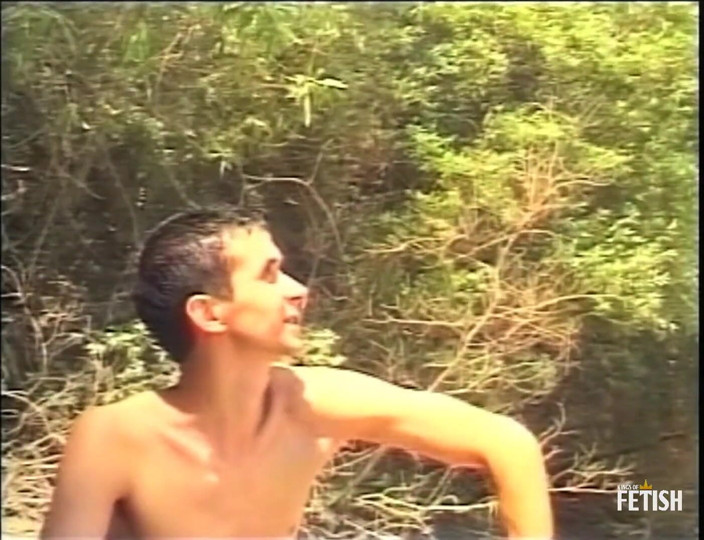 Gay Diaries: Brunetka gej ssie dużego kutasa, zanim zostaje wyruchana w dupę
