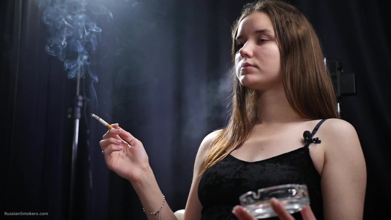 Russian Smokers: Sexy Studio Smoke Mood Elegant Brunette Vibes
