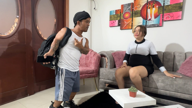 Julianaburning: Abang tiri kecil saya terlambat untuk permainan bola sepaknya, tetapi...
