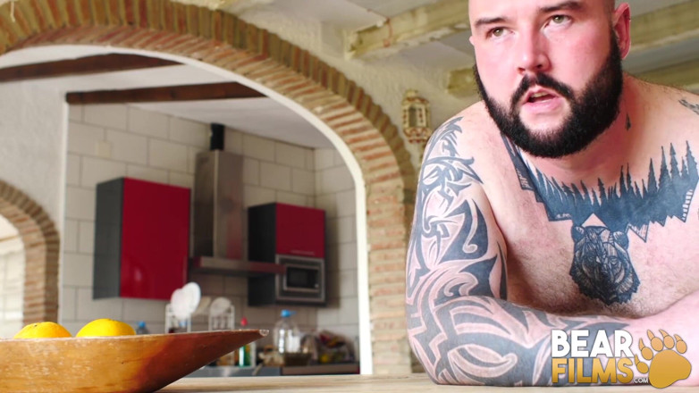 Bear Films: BEARFILMS - Justin West futut de un urs suculent Adam Jones