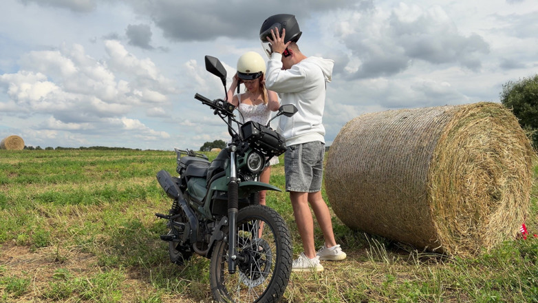 Arisha Mills: I Came From the City and Fucked a Collective Farm...