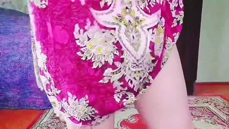 Kitty_Cross: Cur mare curvă crossdresser Sissy Gay Cur alb în rochie sexy