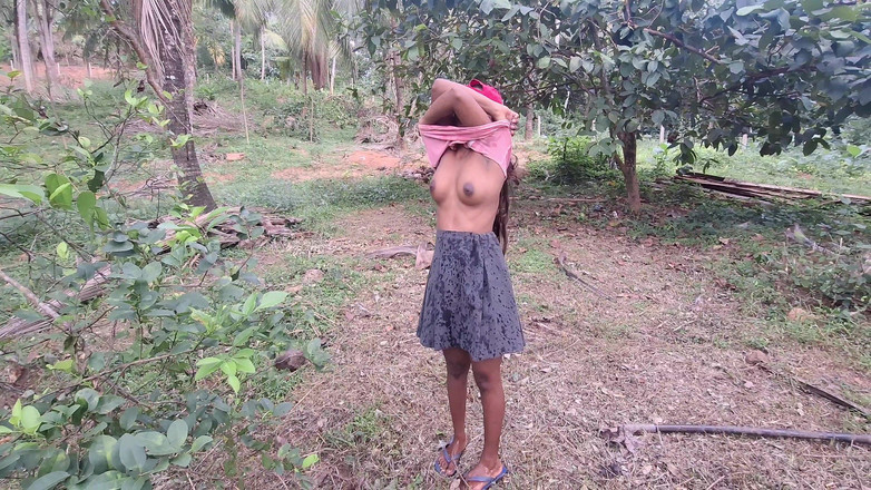 Shashi X: Meio-irmão e meia-irmã fodem hardcore ao ar livre enquanto regam...