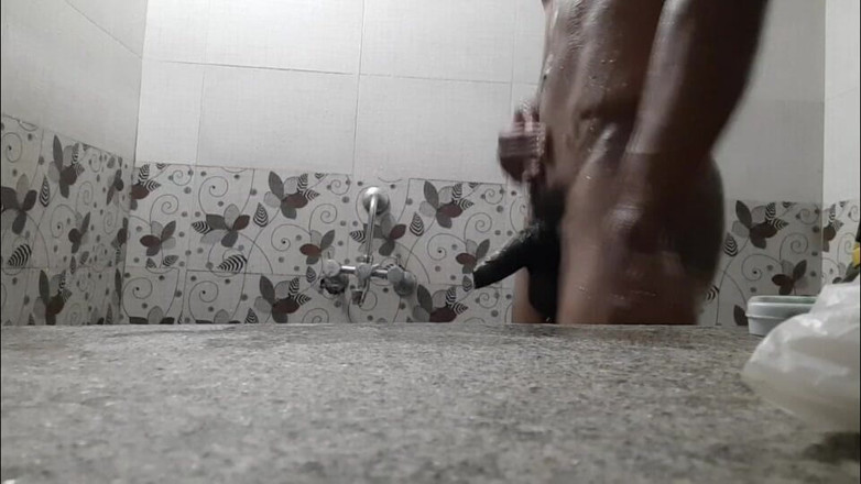 Wheyincognito: Horny Boy in the Bathroom Showering