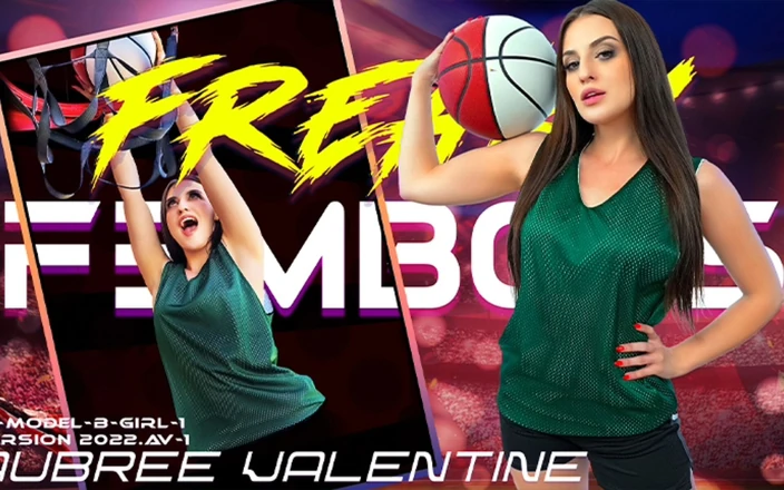 Free use: Jeho nový fembot ví, jak si hrát s koulemi - celá...