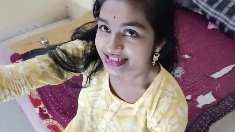 AmpleOunce283: Sexy india era sola a casa, sono andato e le...