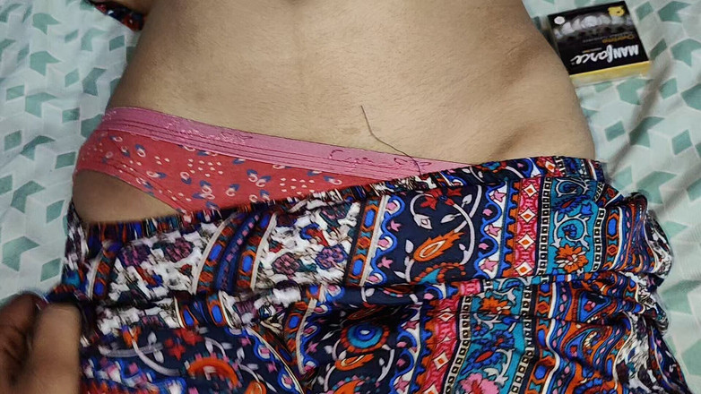 KavitaBhabhi: Omg! Kondom pecah dan dia pancut ke dalam saya!