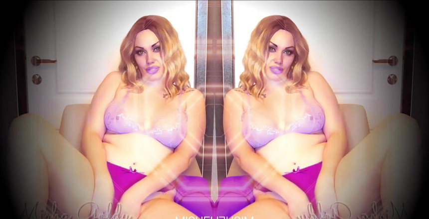 Goddess Misha Goldy: I miei maialini amano essere i miei schiavi!