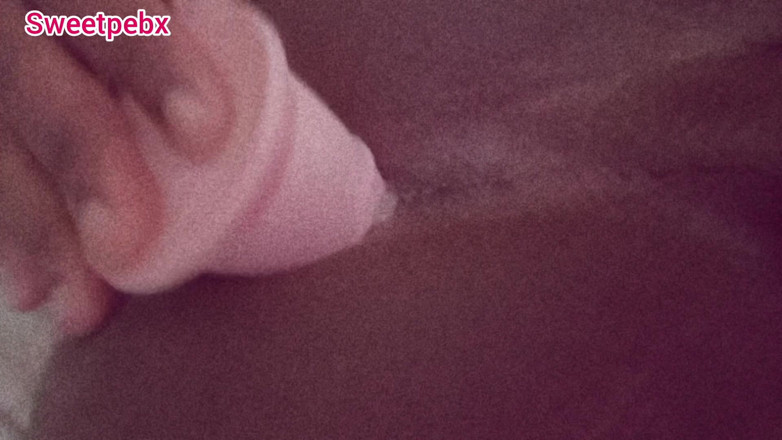 Sweet Peb X: Jävla mitt hål med min dildo och grädde