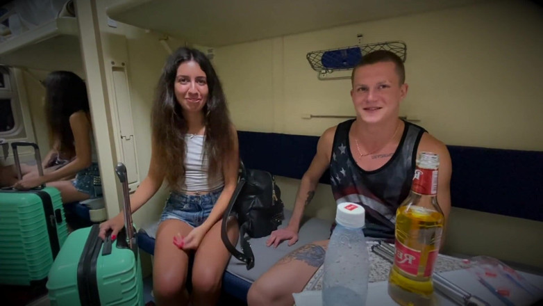 Falcon Al straight porn: Two Guys Fuck a Fellow Traveler in a Train Room...