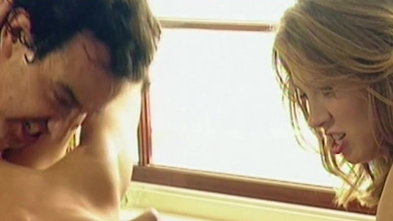 ORGASMX: MILF trojka análního bušení a prstění kundičky frenzy