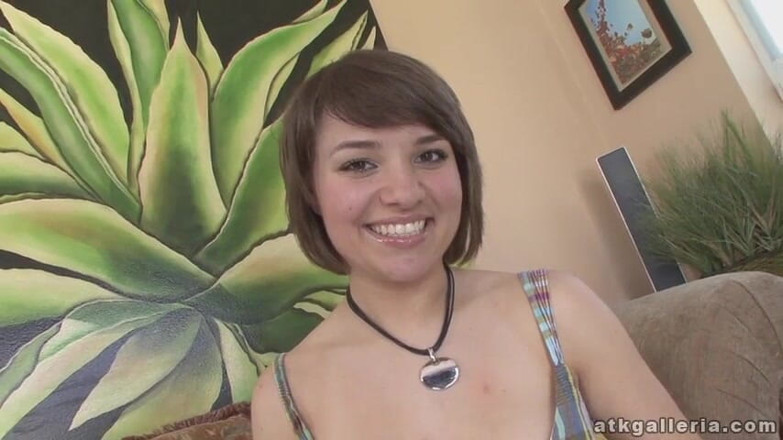ATKIngdom Fans: Amateur teen with hitachi