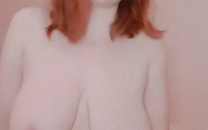 Lana Sweet: Masturbeaza