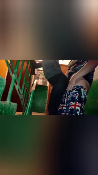 Sexo en el pasillo con un vecino