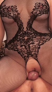 Černý domina den 27 - tvrdý trest po orgasmu za to, že mu dostatečně nedržoval péro