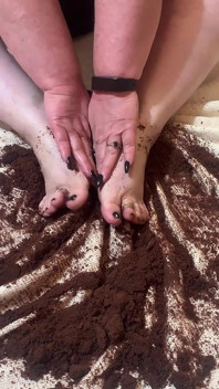 Pieds pieds dans le gâteau