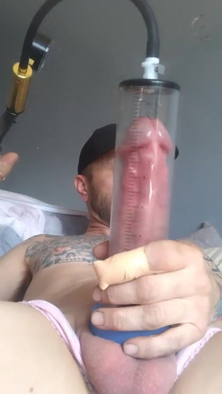 Sexy Daniel: Pompa penisa działa
