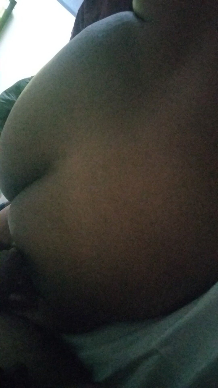 Benita sweety: Chubby Hot Aunty Back