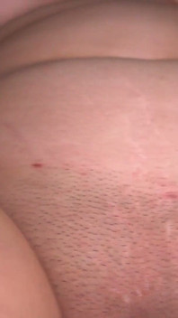 Przyjaciel Pocierał Penisem Moją Pochwę I Napełniał Mlekiem Na Zewnątrz