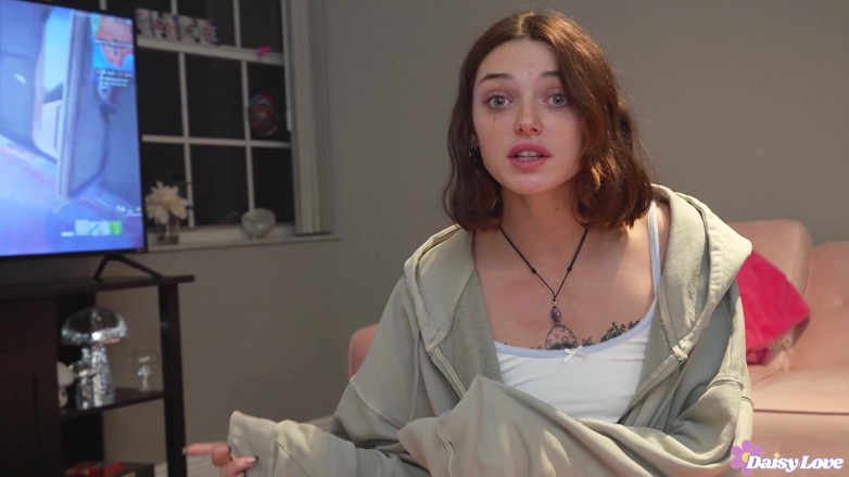Shrooms Q: Distracting Big Stepbro From Gaming with My Tight Pussy
