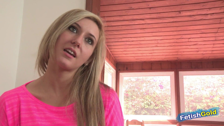 Fetish Gold: Rubia flaca folla en el casting para entrar en la...