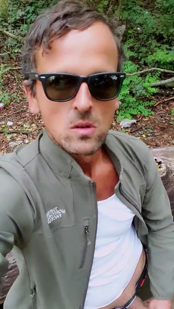 Slutboyben: Slutboyben - cewek seksi pesiar di depan kamera