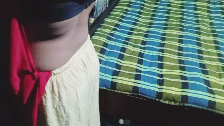 Sumahomesex: زوجة مسلمة هندية ساخنة تمارس الجنس مع خادمها