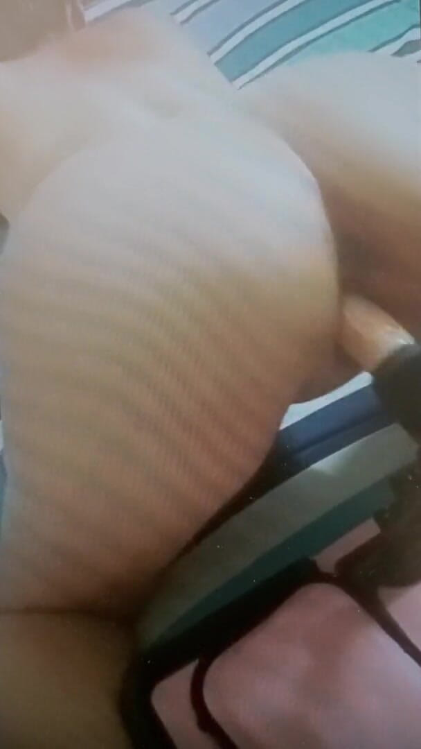 Bellaboo: La macchina del sesso mi scopa la figa stretta. Bella...