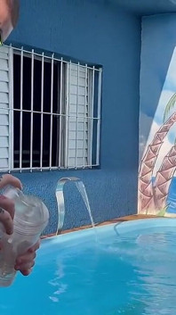 2 Straights Jerking off in the Pool