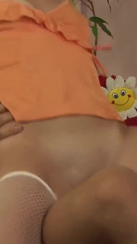 Dua pria menyetubuhi remaja dalam threesome panas